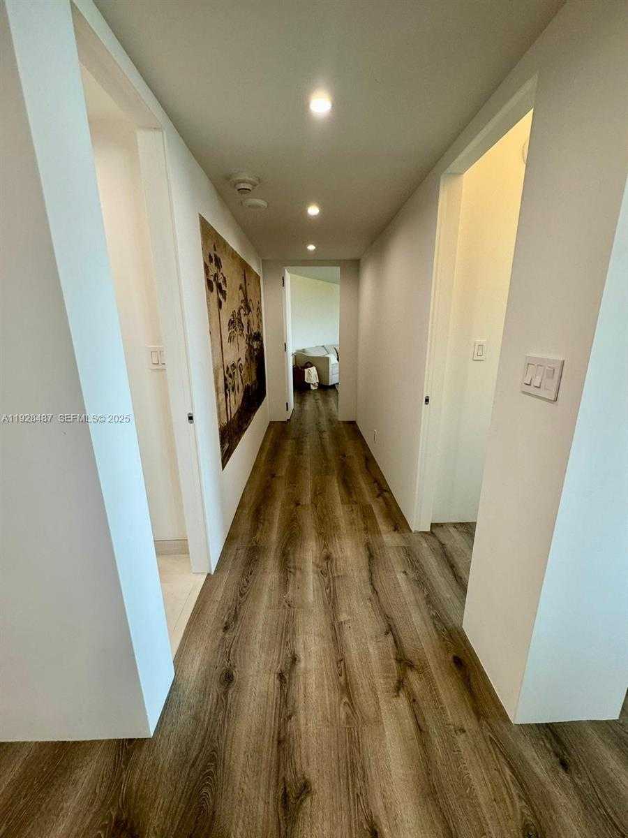 Small Image of 1121 CRANDON BLVD #E1001, Key Biscayne Number 8