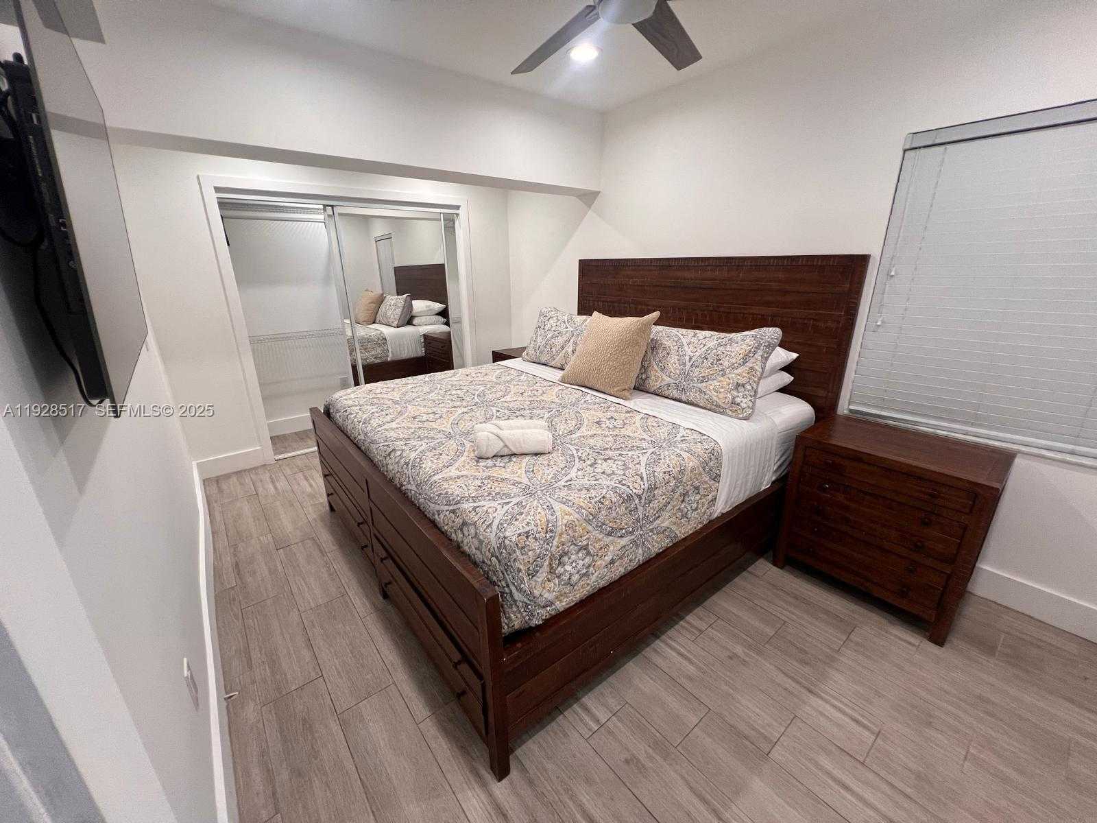 Small Image of 3675 SOUTH WEST 26TH ST, Miami Number 10