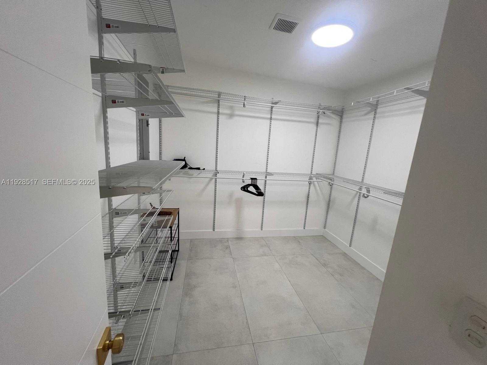 Small Image of 3675 SOUTH WEST 26TH ST, Miami Number 21