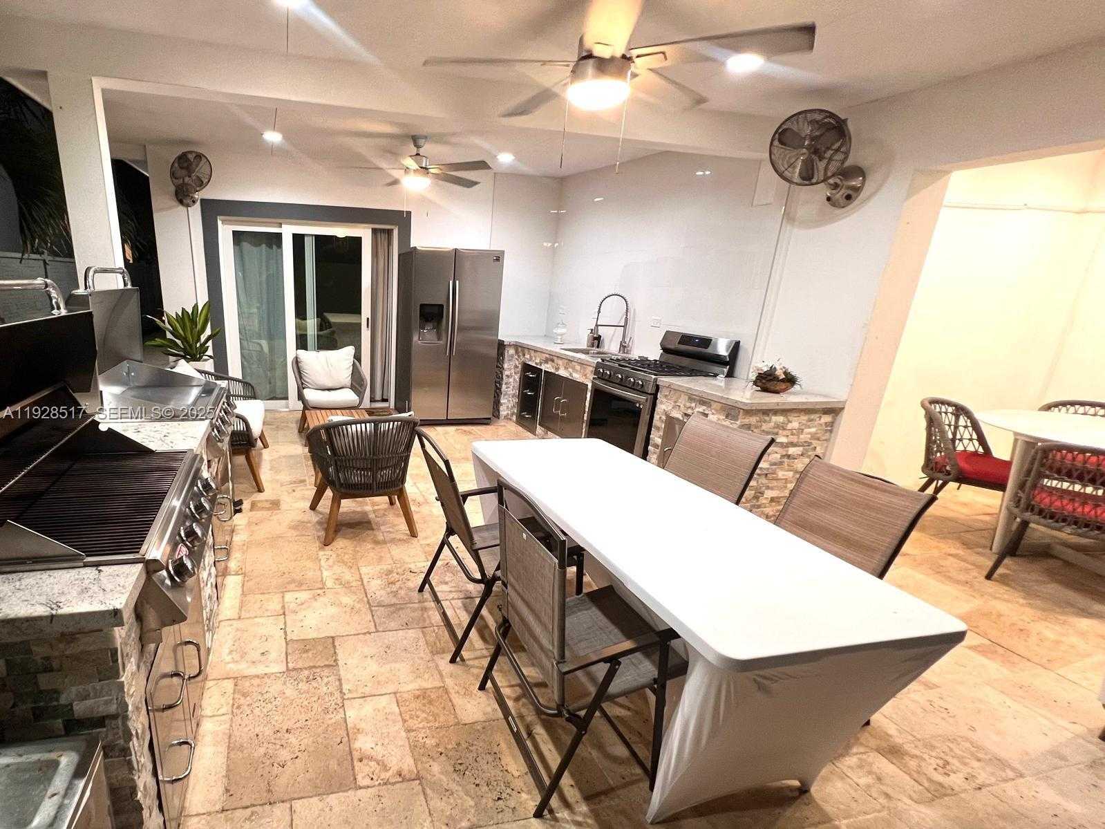 Small Image of 3675 SOUTH WEST 26TH ST, Miami Number 22