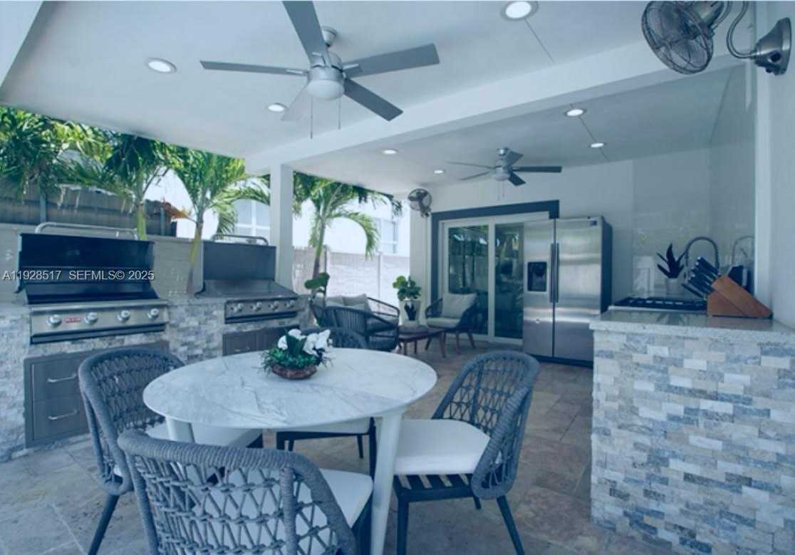 Small Image of 3675 SOUTH WEST 26TH ST, Miami Number 23