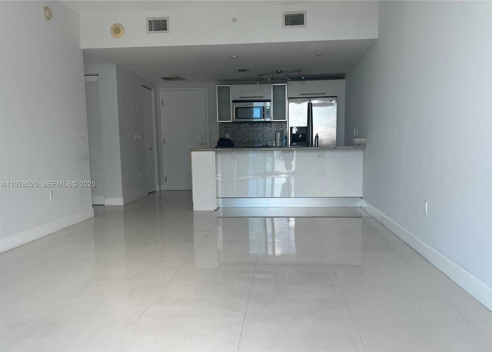 Small Image of 185 SOUTH WEST 7TH ST #2914, Miami Number 6
