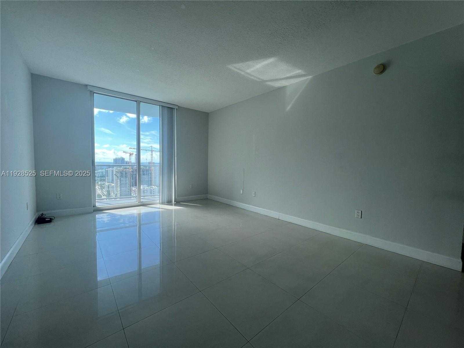 Small Image of 185 SOUTH WEST 7TH ST #2914, Miami Number 7