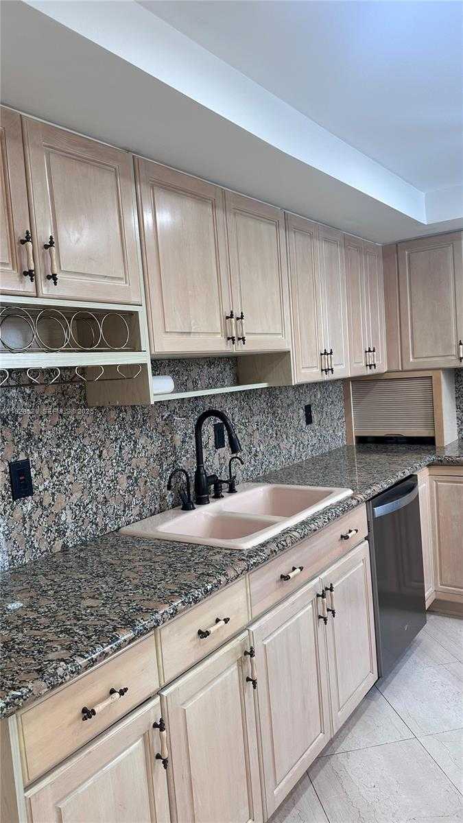 Small Image of 1865 BRICKELL AVE #A709, Miami Number 8