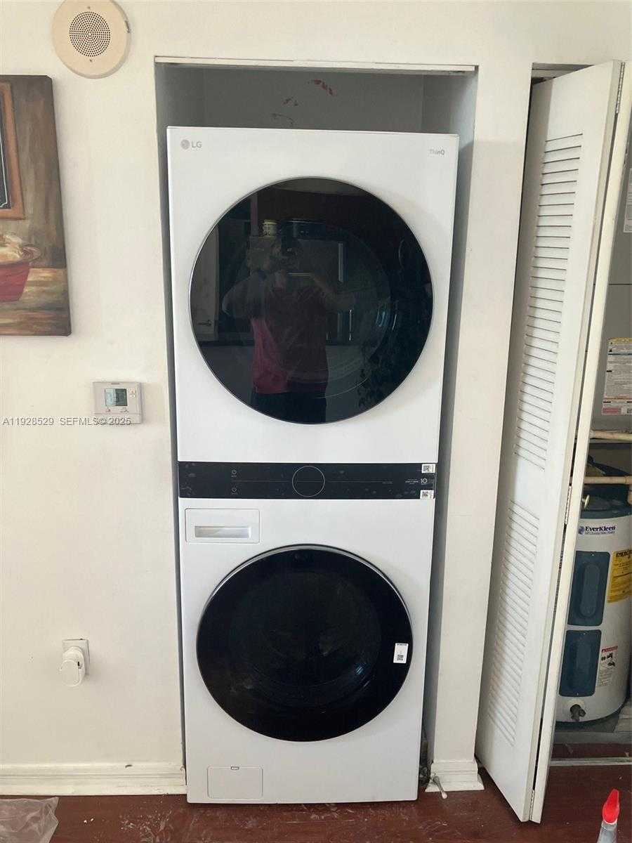 Small Image of 115 SOUTH WEST 11 ST #802, Miami Number 17