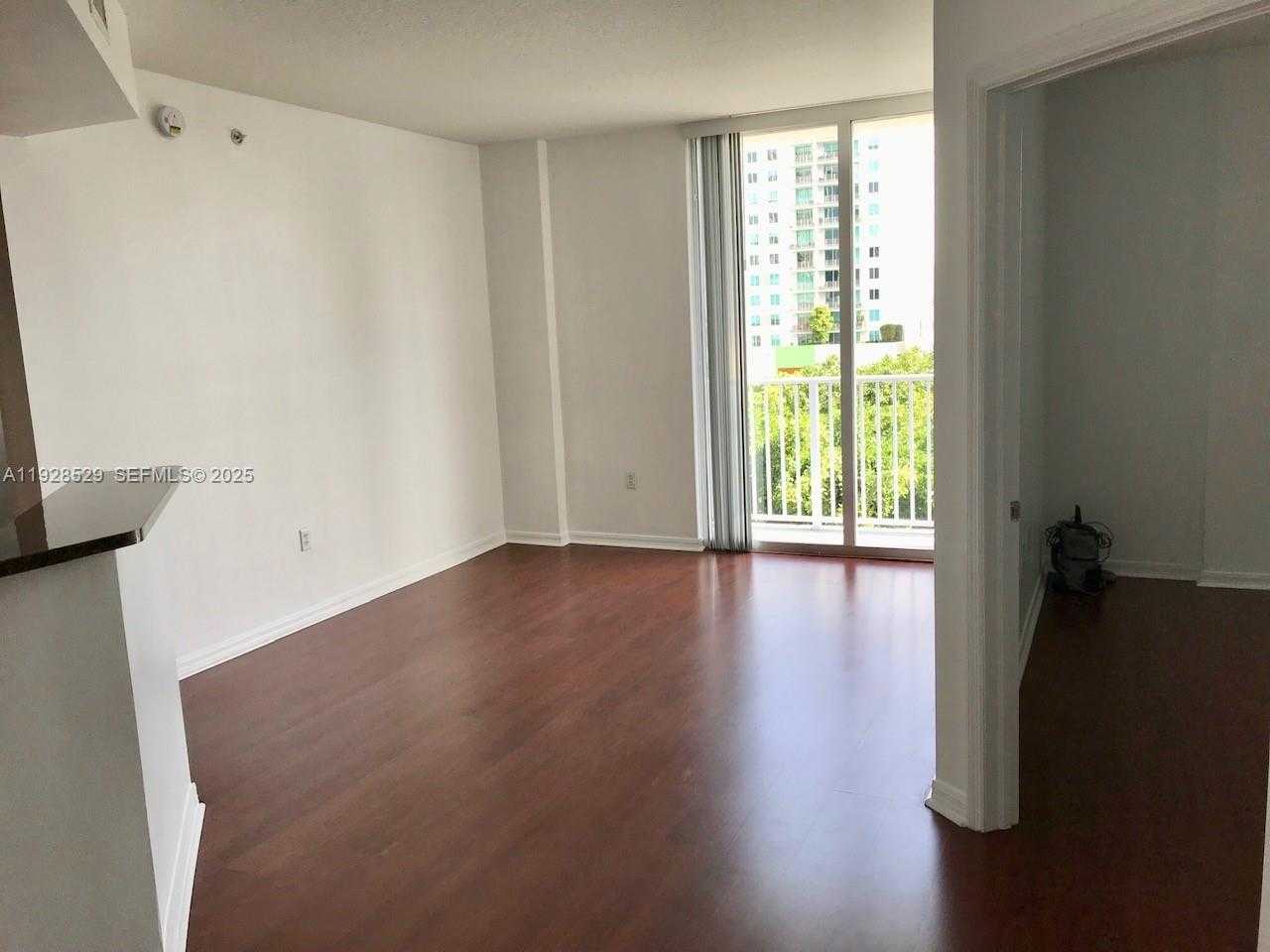 Small Image of 115 SOUTH WEST 11 ST #802, Miami Number 6