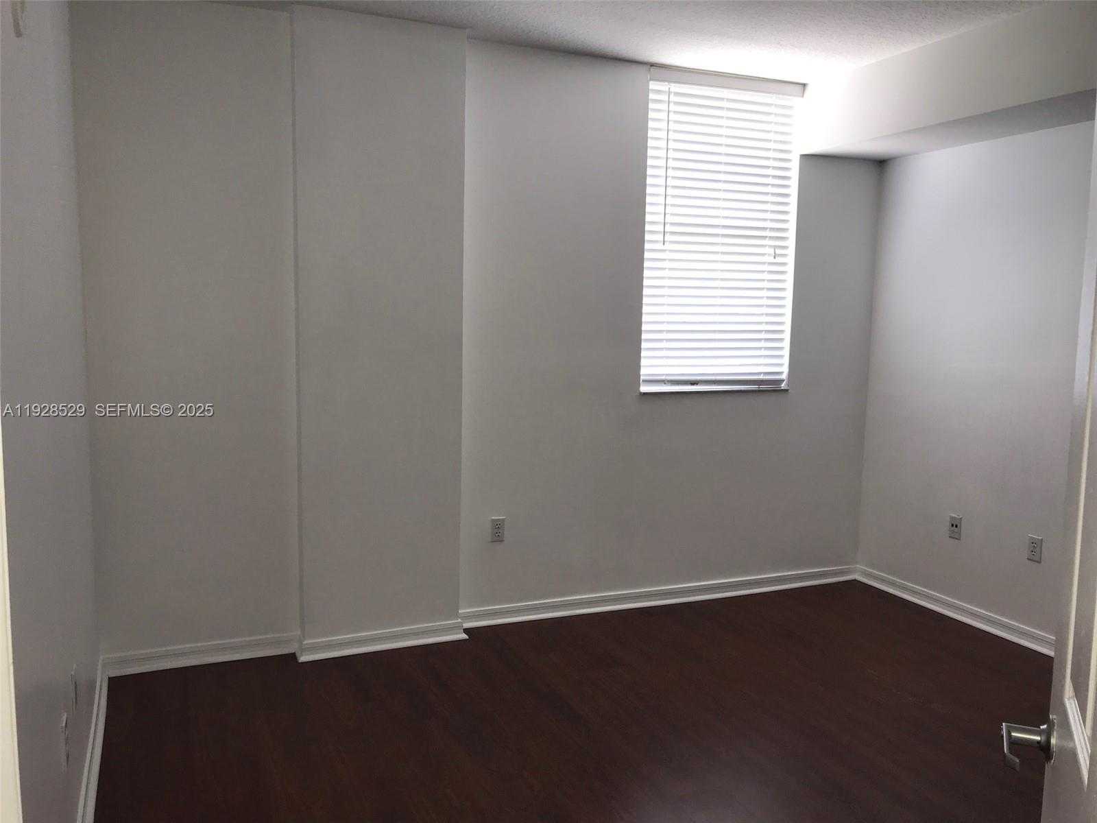 Small Image of 115 SOUTH WEST 11 ST #802, Miami Number 9