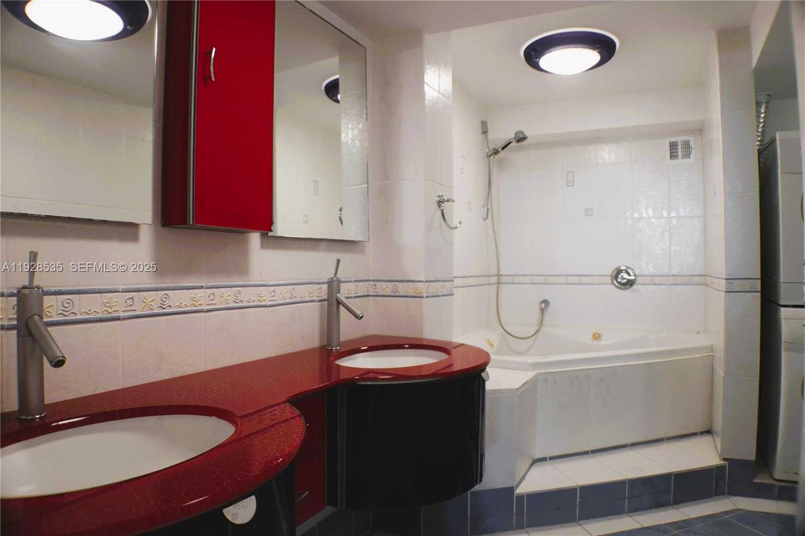 Small Image of 1833 SOUTH OCEAN DR #1807, Hallandale Beach Number 11