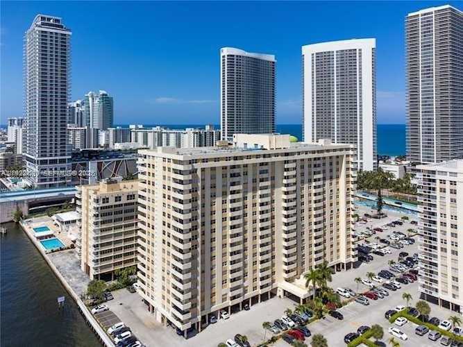 Small Image of 1833 SOUTH OCEAN DR #1807, Hallandale Beach Number 2