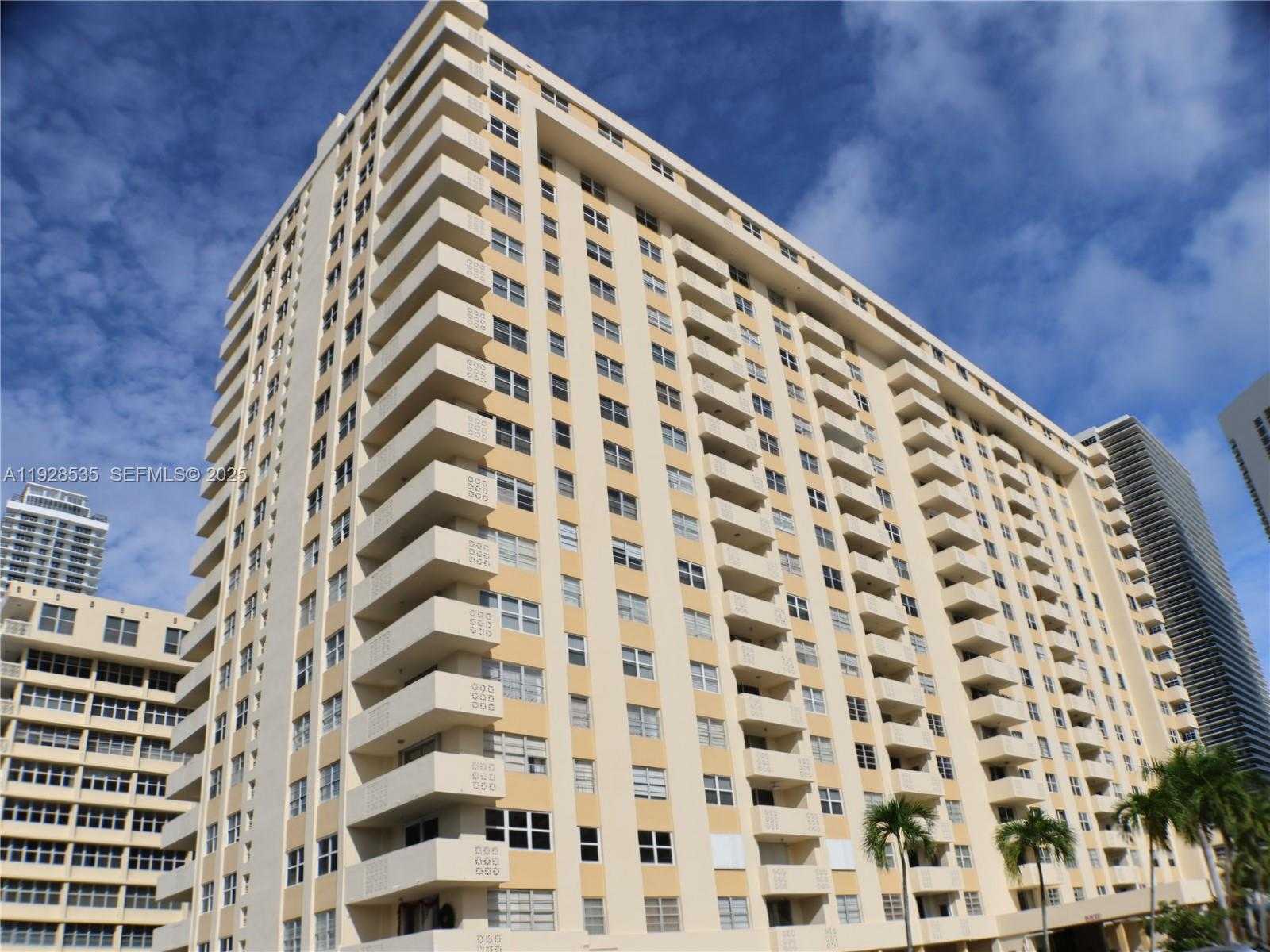 Small Image of 1833 SOUTH OCEAN DR #1807, Hallandale Beach Number 3