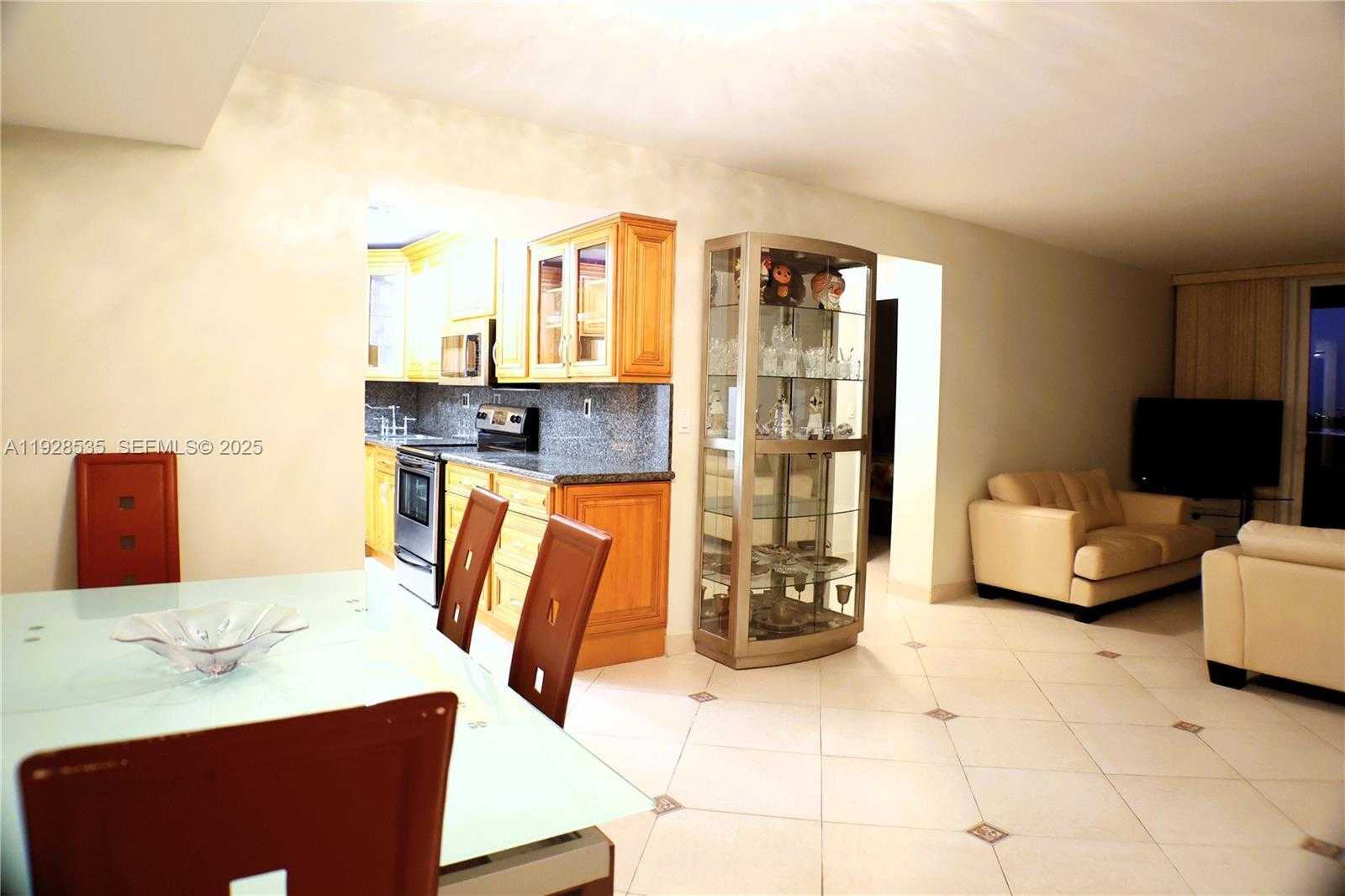 Small Image of 1833 SOUTH OCEAN DR #1807, Hallandale Beach Number 7