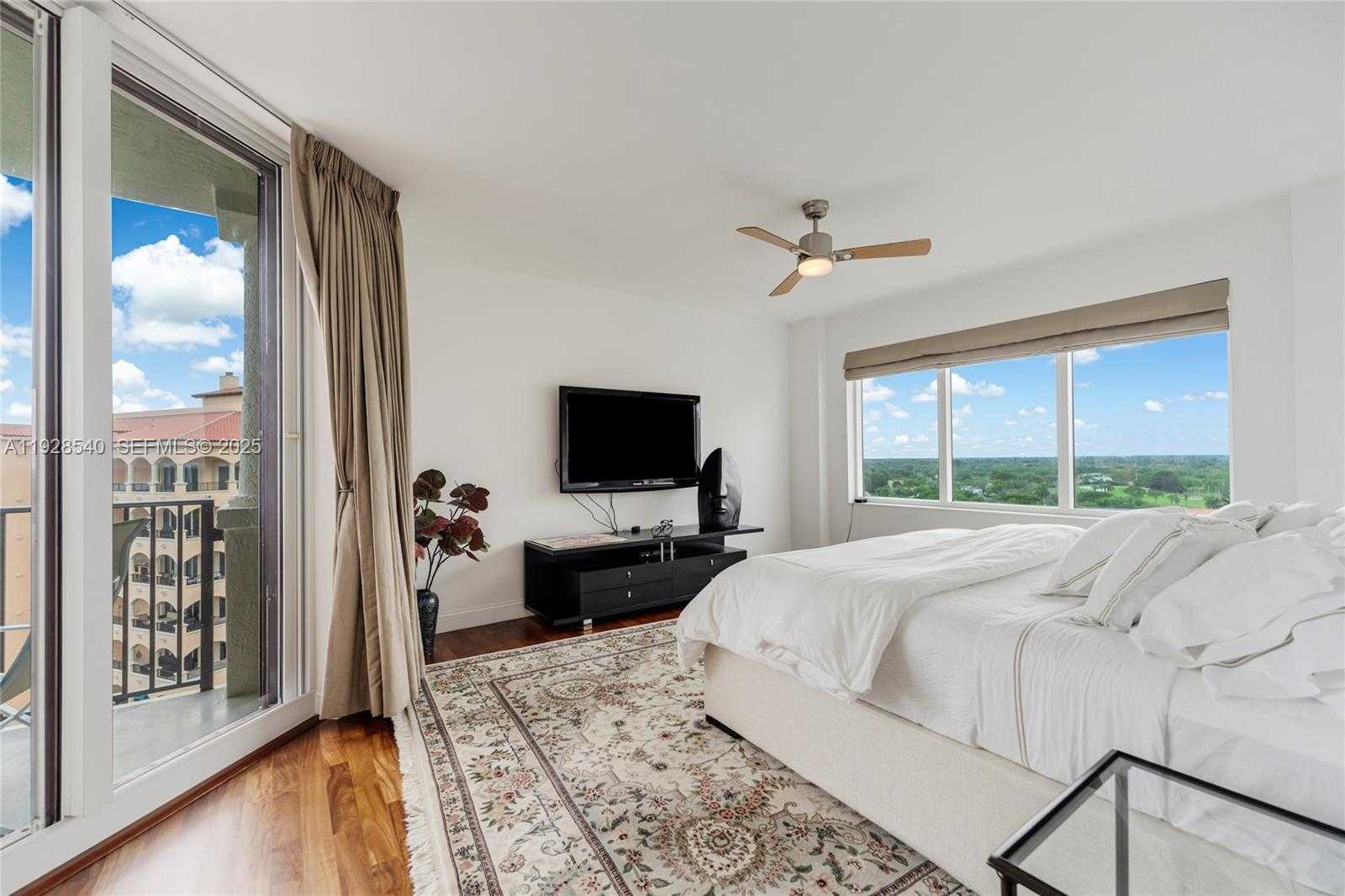 Small Image of 13627 DEERING BAY DR #1004, Coral Gables Number 11