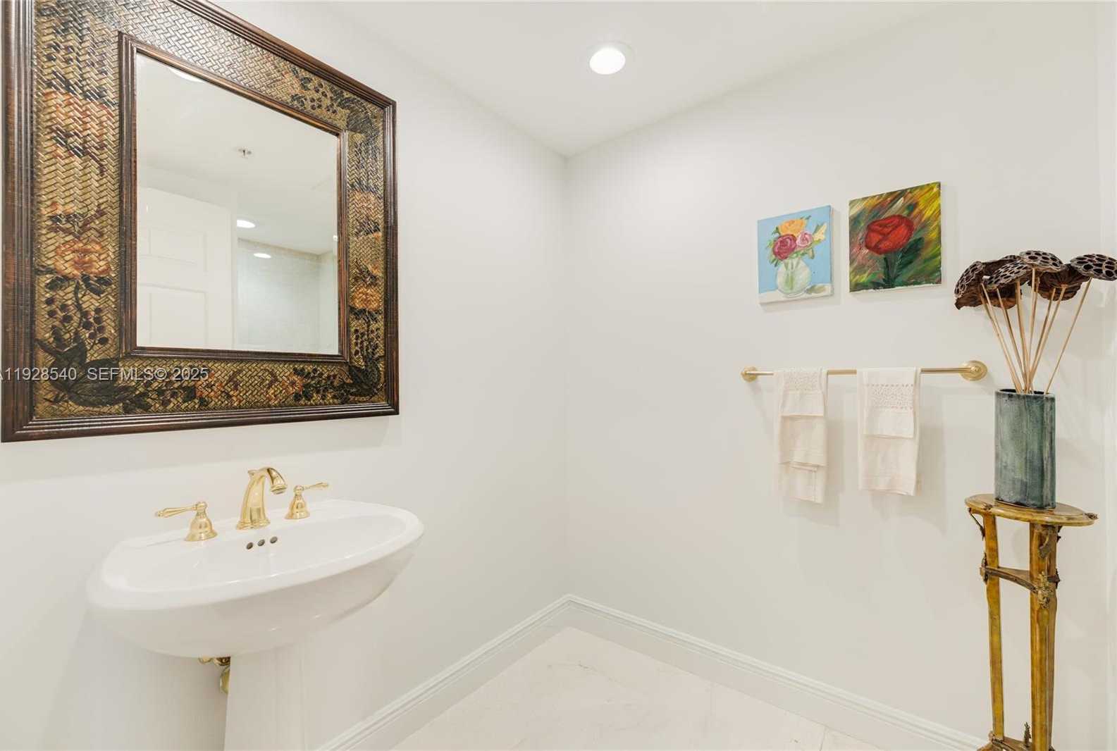 Small Image of 13627 DEERING BAY DR #1004, Coral Gables Number 17