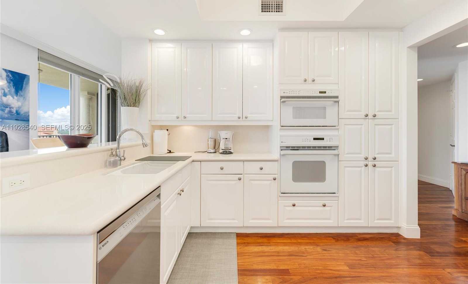 Small Image of 13627 DEERING BAY DR #1004, Coral Gables Number 21