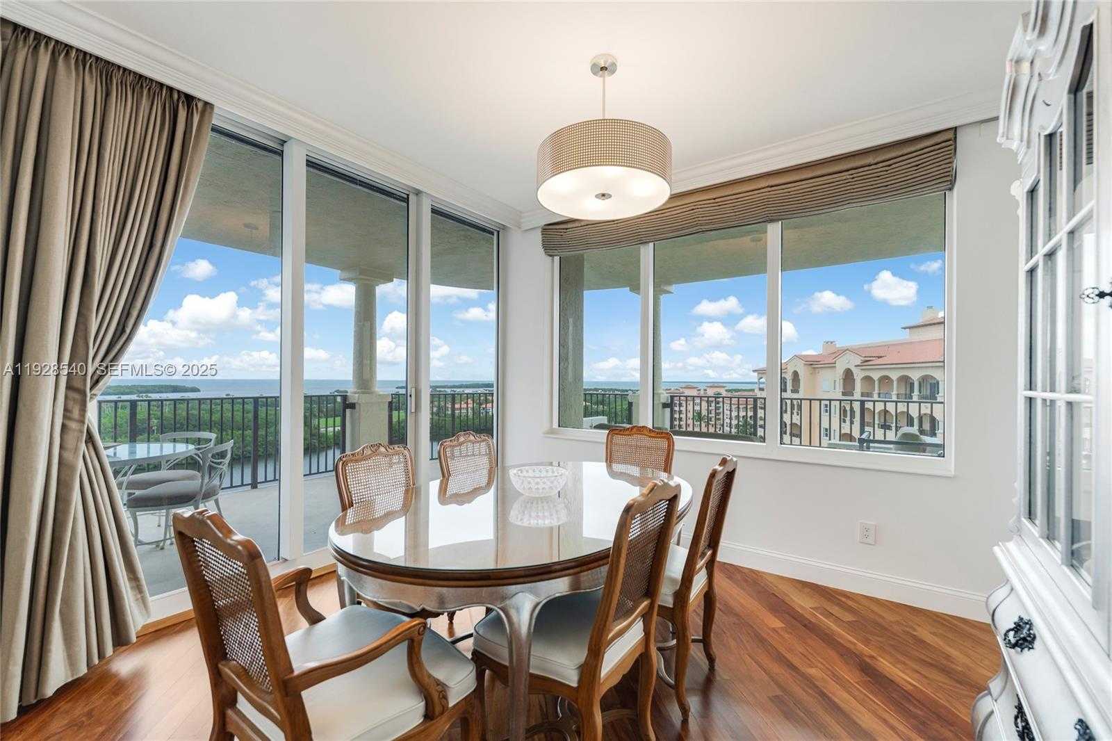 Small Image of 13627 DEERING BAY DR #1004, Coral Gables Number 4