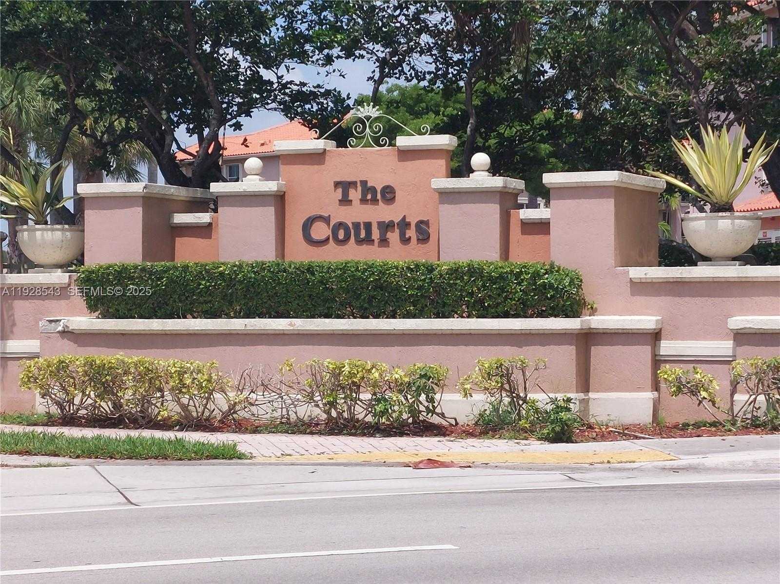 Small Image of 6560 NORTH WEST 114TH AVE #526, Doral Number 1