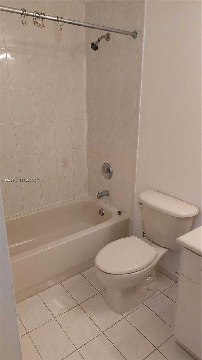 Small Image of 6560 NORTH WEST 114TH AVE #526, Doral Number 11