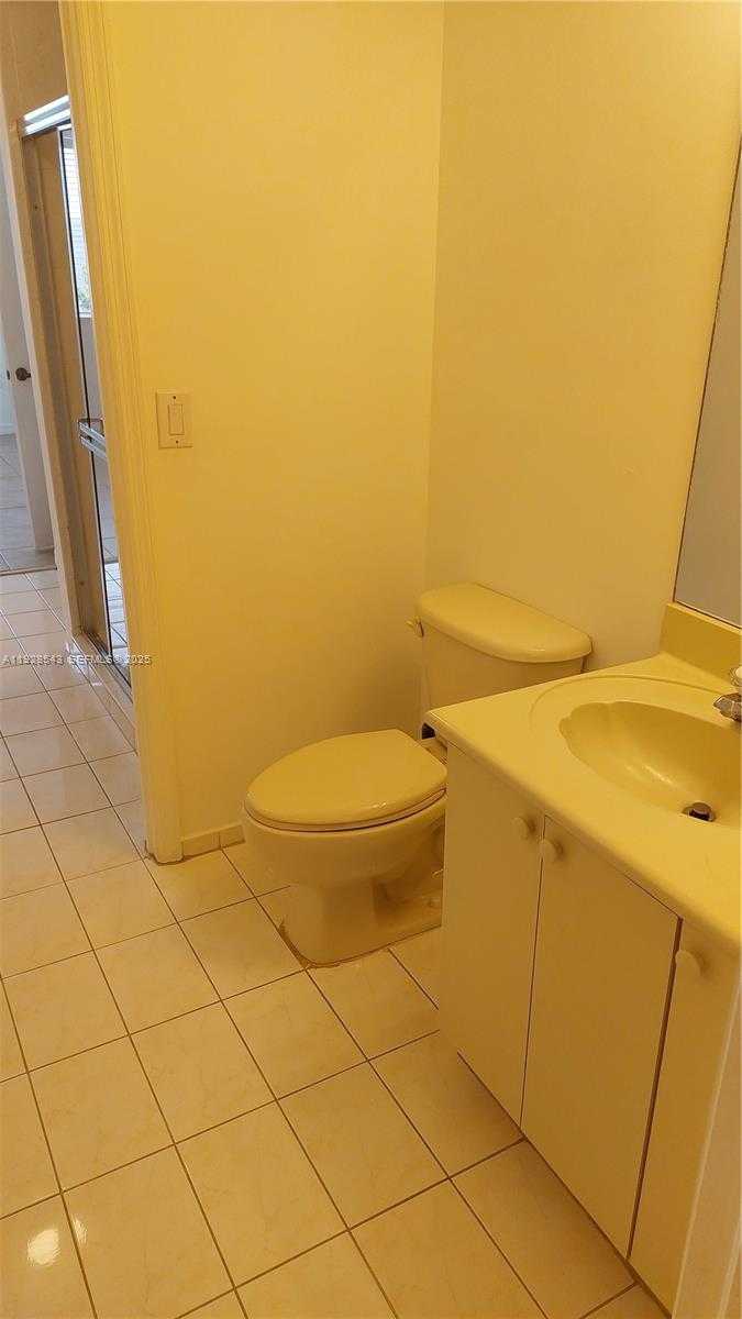 Small Image of 6560 NORTH WEST 114TH AVE #526, Doral Number 12