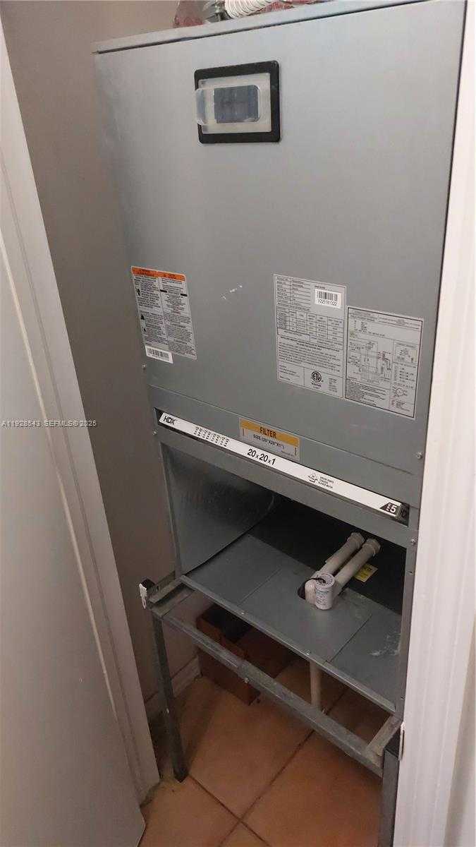 Small Image of 6560 NORTH WEST 114TH AVE #526, Doral Number 7