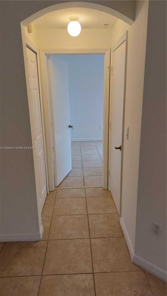 Small Image of 6560 NORTH WEST 114TH AVE #526, Doral Number 8