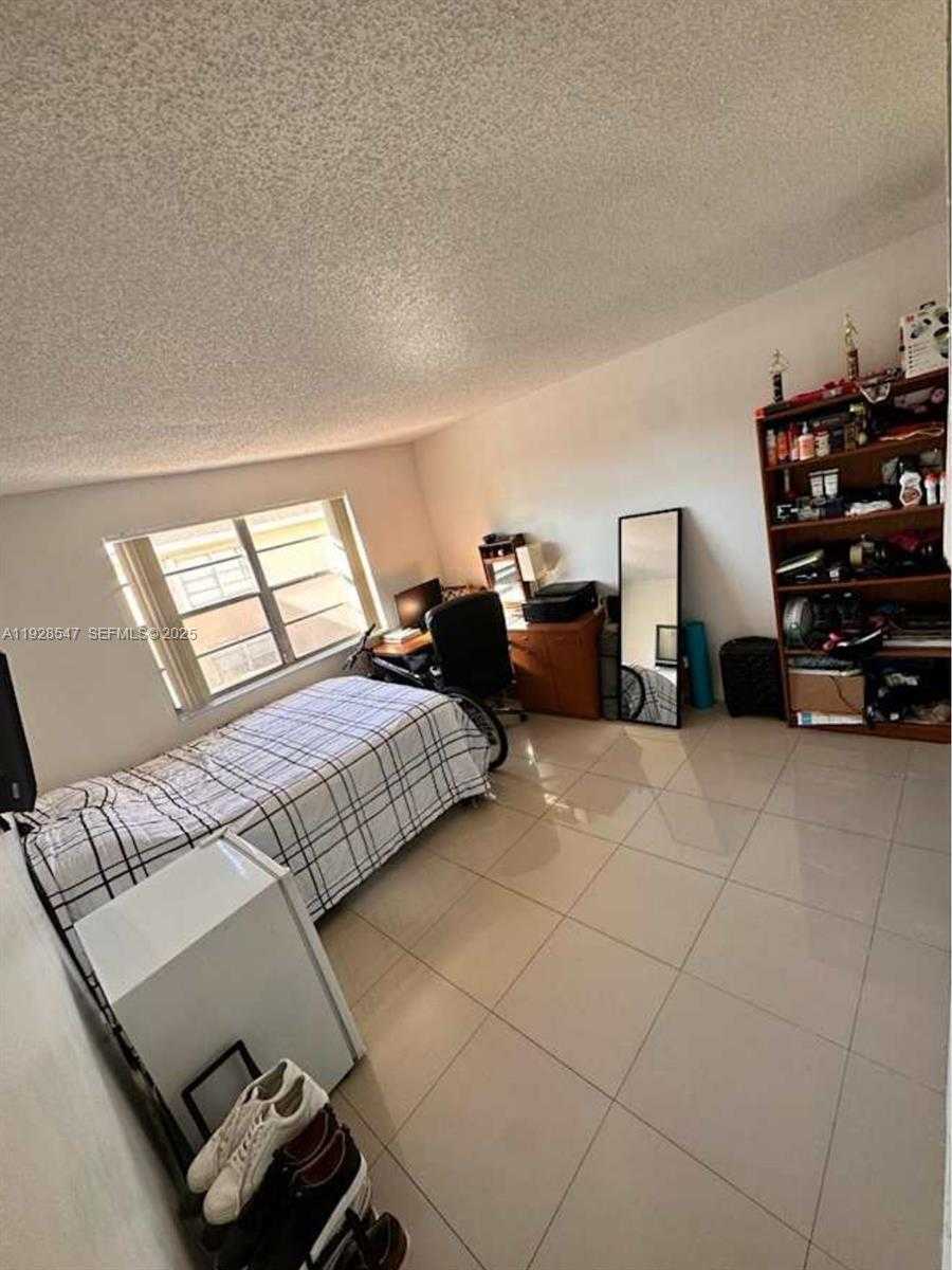 Small Image of 4300 NORTH WEST 79TH AVE #2F, Doral Number 3