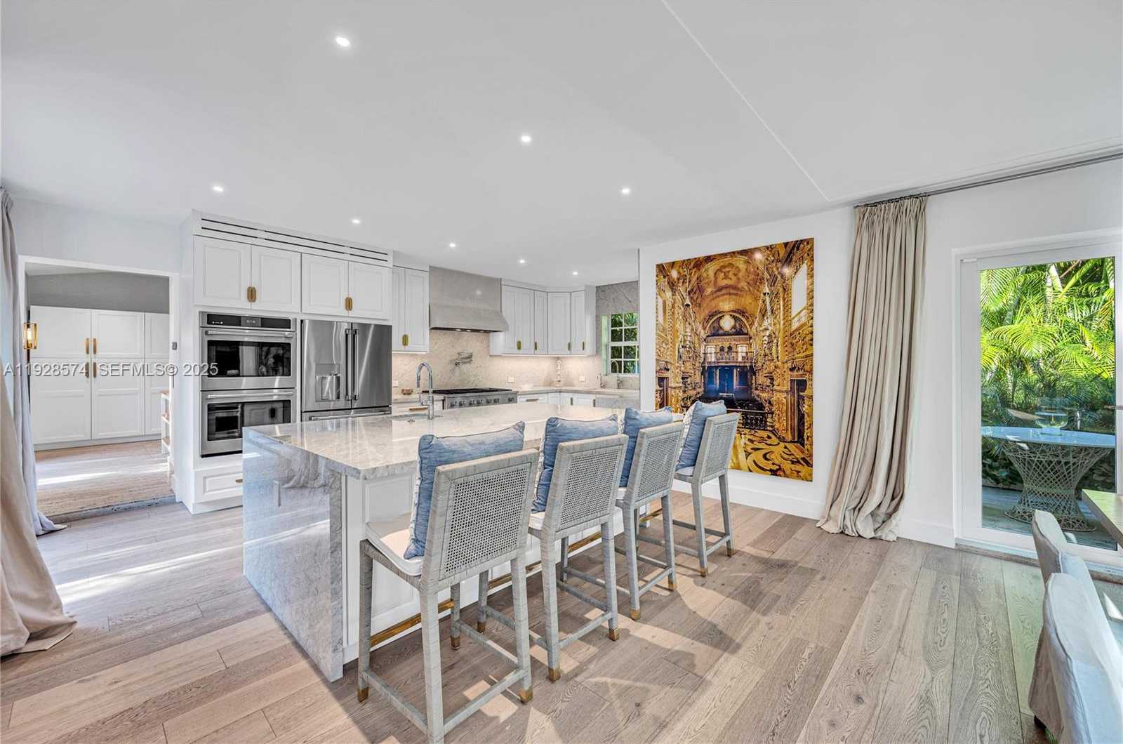 Small Image of 607 MELALEUCA LN, Miami Number 22