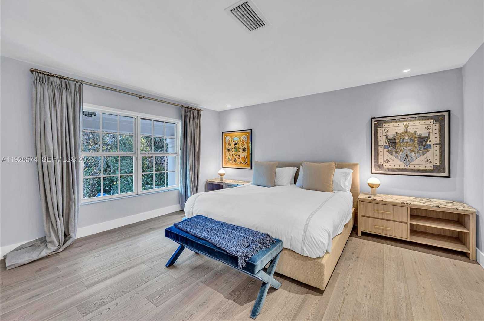 Small Image of 607 MELALEUCA LN, Miami Number 29