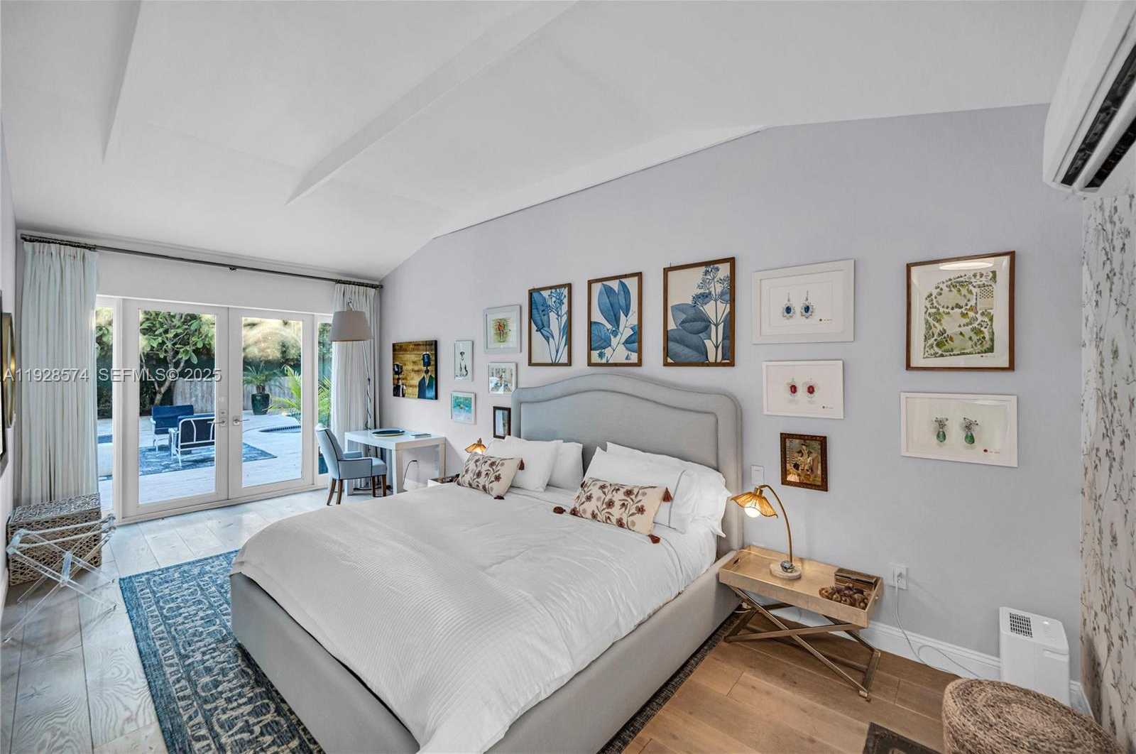 Small Image of 607 MELALEUCA LN, Miami Number 41