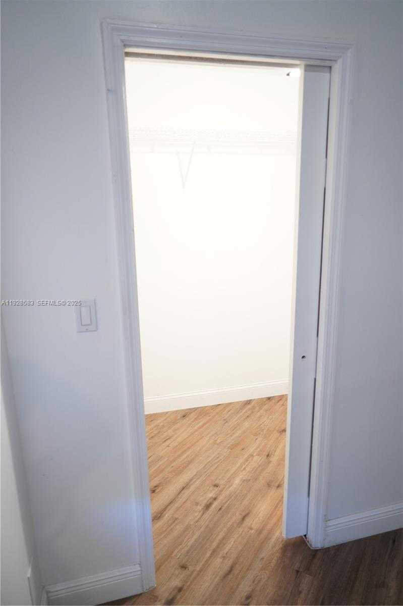 Small Image of 18901 SOUTH WEST 50TH ST, Southwest Ranches Number 31