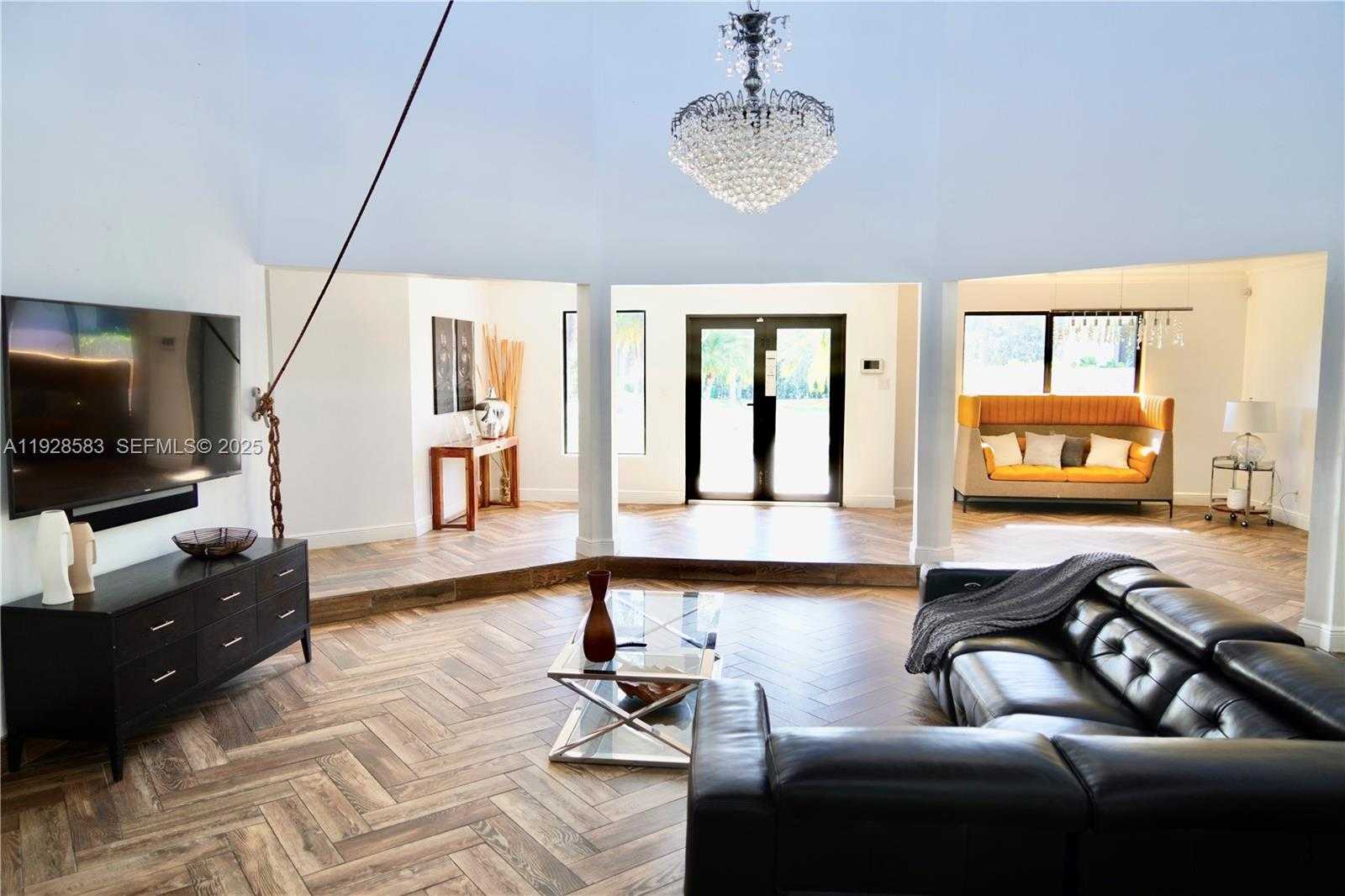 Small Image of 18901 SOUTH WEST 50TH ST, Southwest Ranches Number 7