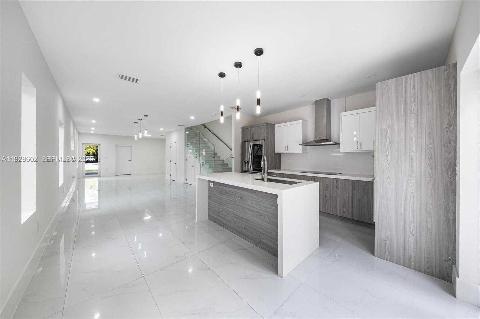 Small Image of 3142 CARTER ST #3142, Miami Number 22