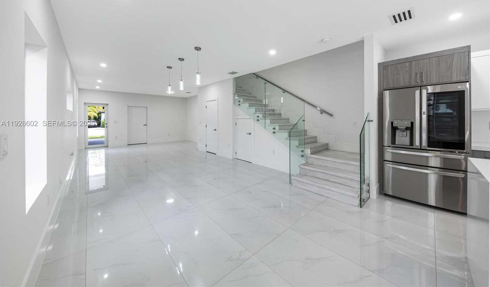 Small Image of 3142 CARTER ST #3142, Miami Number 26