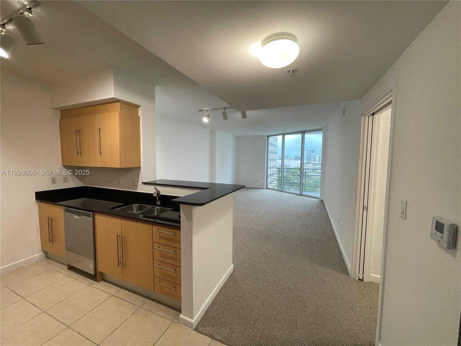 Small Image of 325 SOUTH BISCAYNE BLVD #2116, Miami Number 1
