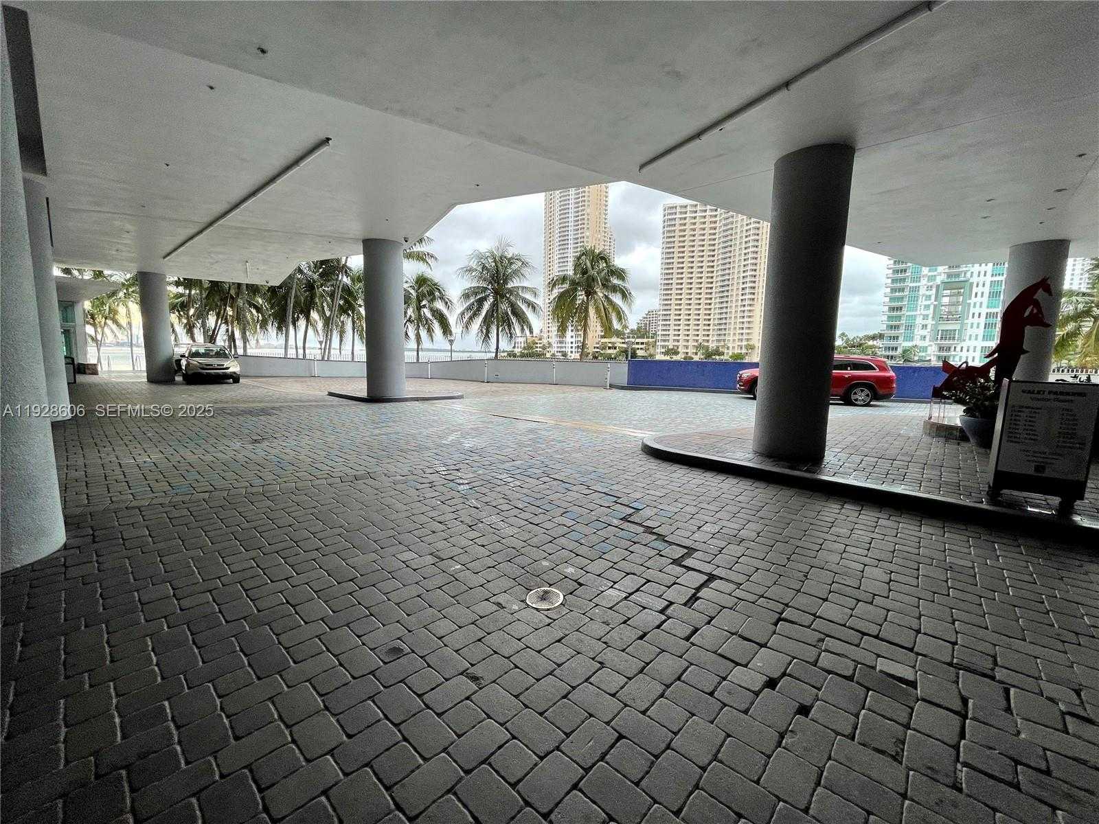 Small Image of 325 SOUTH BISCAYNE BLVD #2116, Miami Number 18