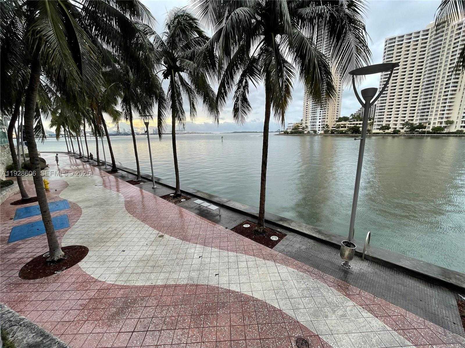 Small Image of 325 SOUTH BISCAYNE BLVD #2116, Miami Number 19