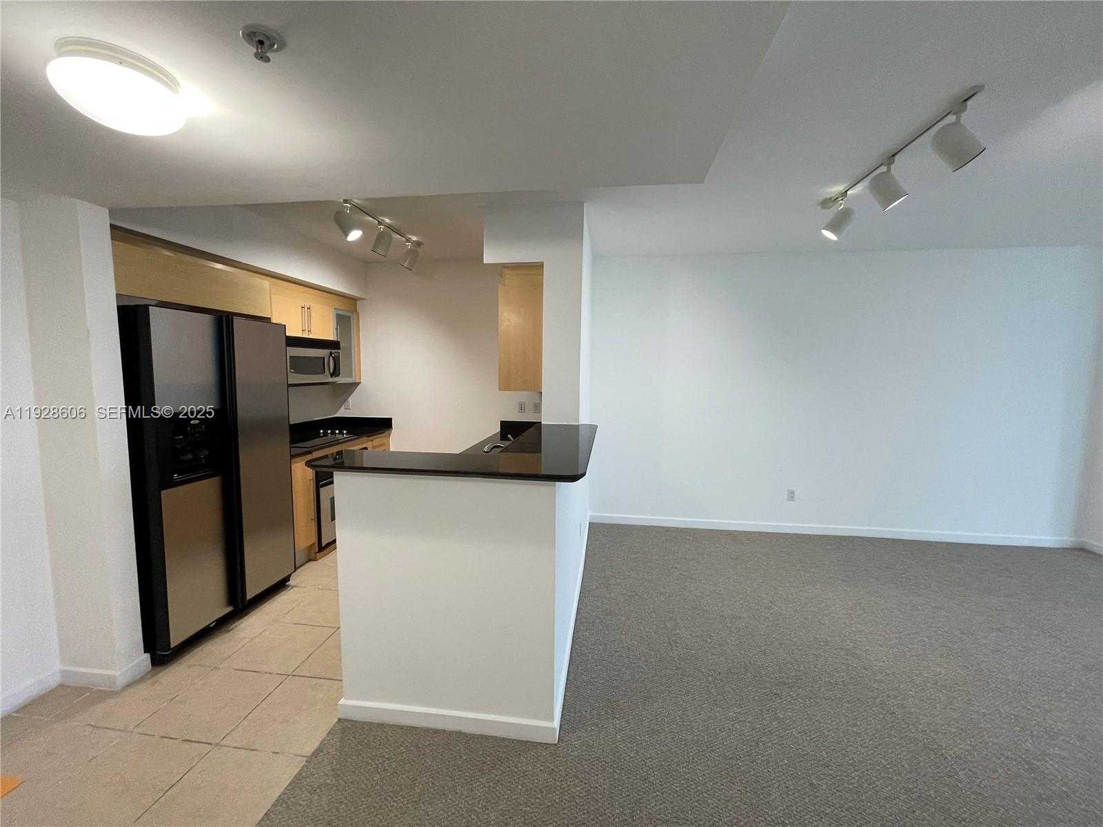 Small Image of 325 SOUTH BISCAYNE BLVD #2116, Miami Number 2