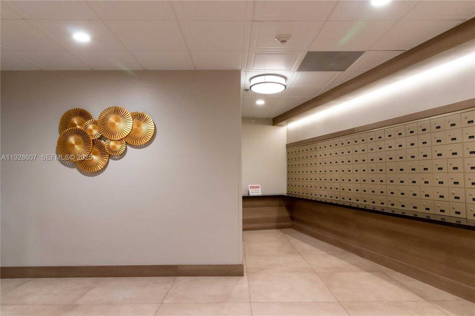 Small Image of 3701 NORTH COUNTRY CLUB DR #1004, Aventura Number 12