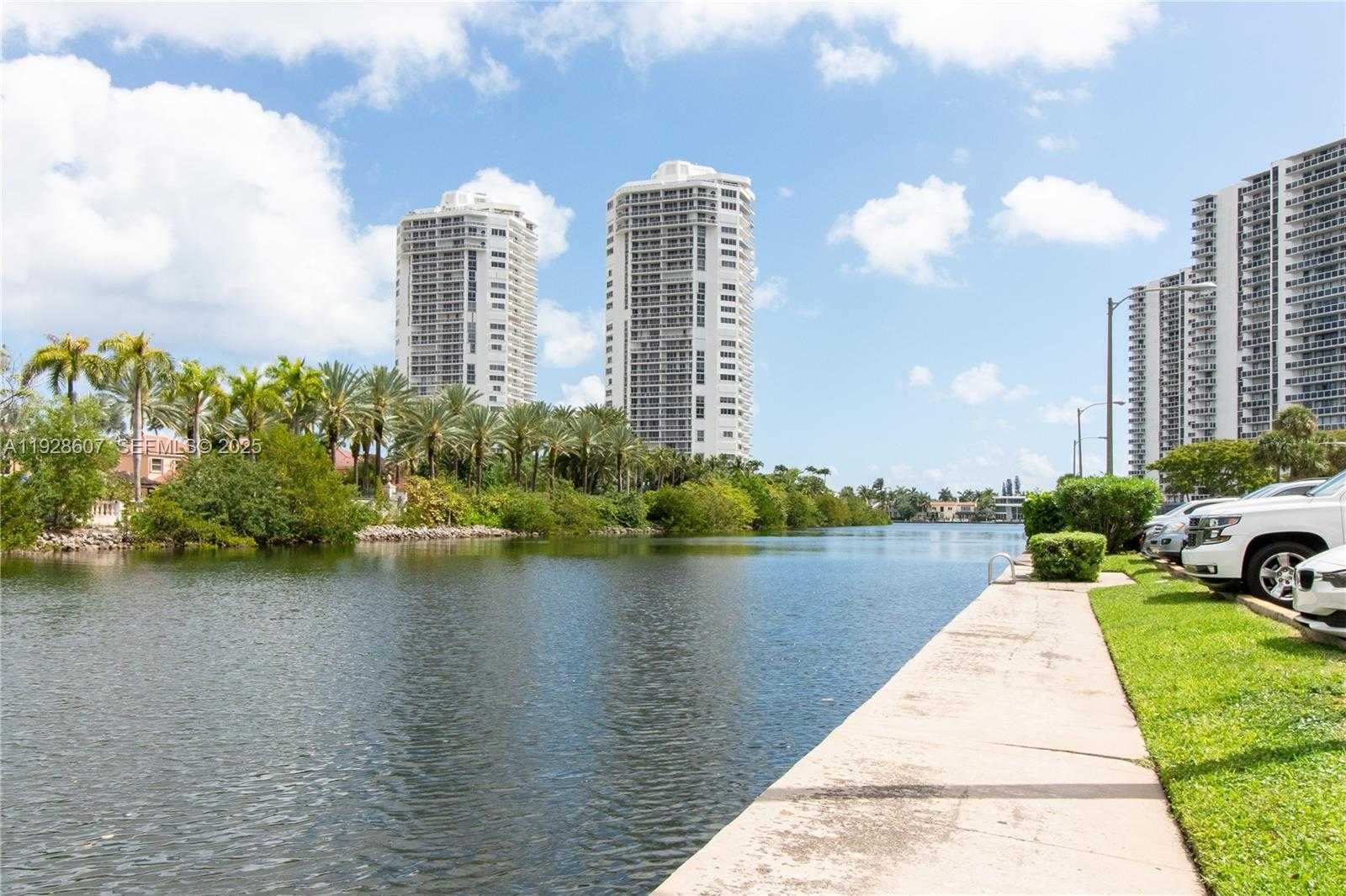 Small Image of 3701 NORTH COUNTRY CLUB DR #1004, Aventura Number 13