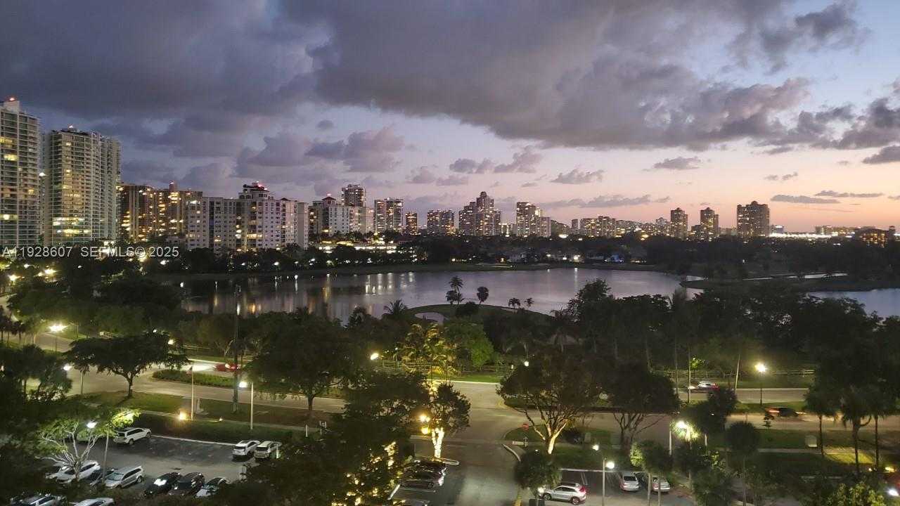 Small Image of 3701 NORTH COUNTRY CLUB DR #1004, Aventura Number 15