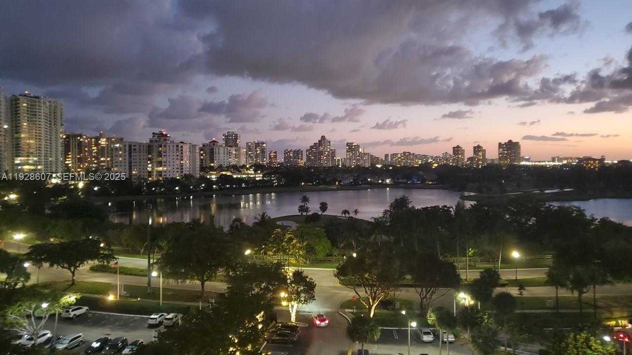 Small Image of 3701 NORTH COUNTRY CLUB DR #1004, Aventura Number 18