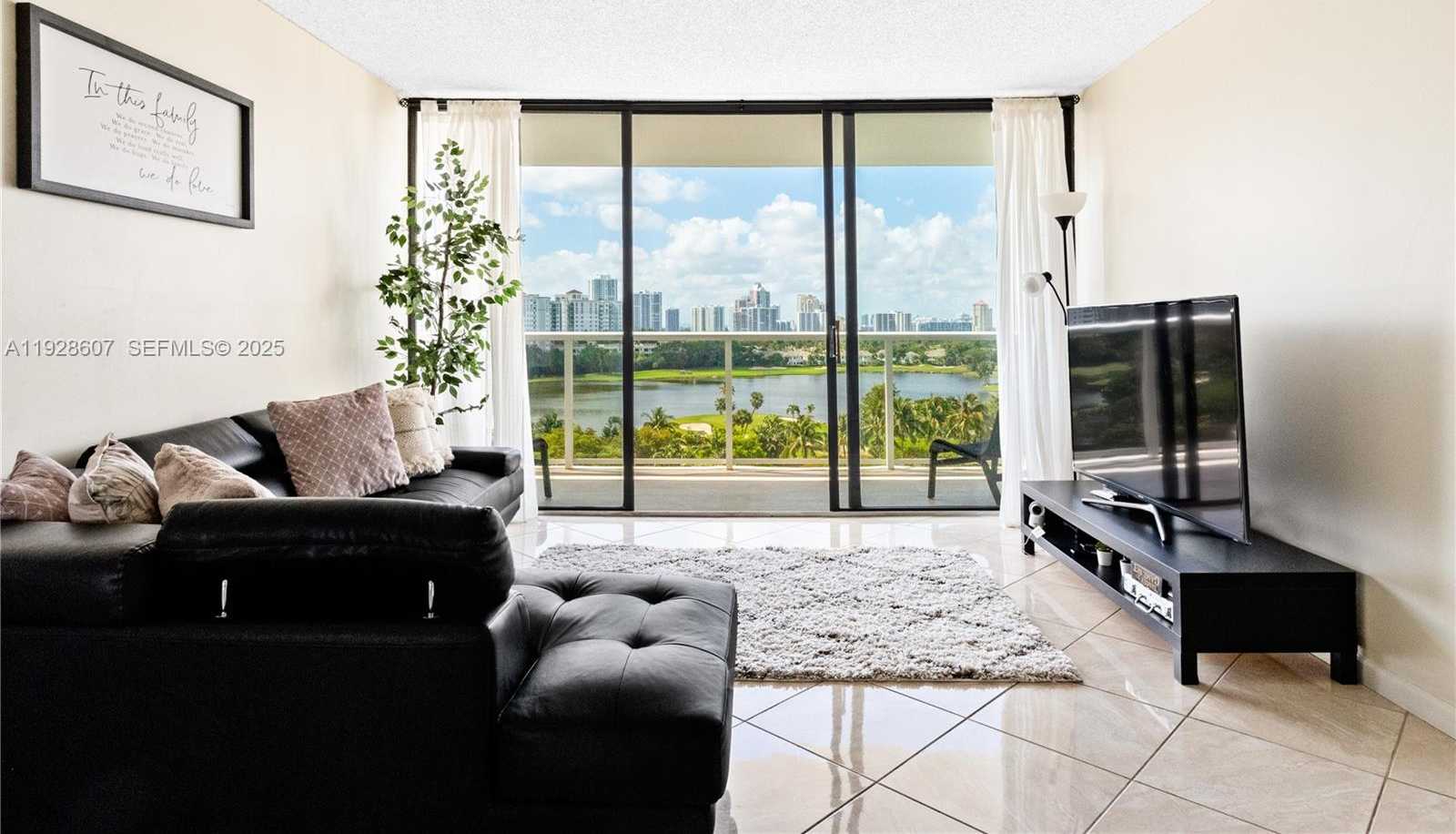 Small Image of 3701 NORTH COUNTRY CLUB DR #1004, Aventura Number 2