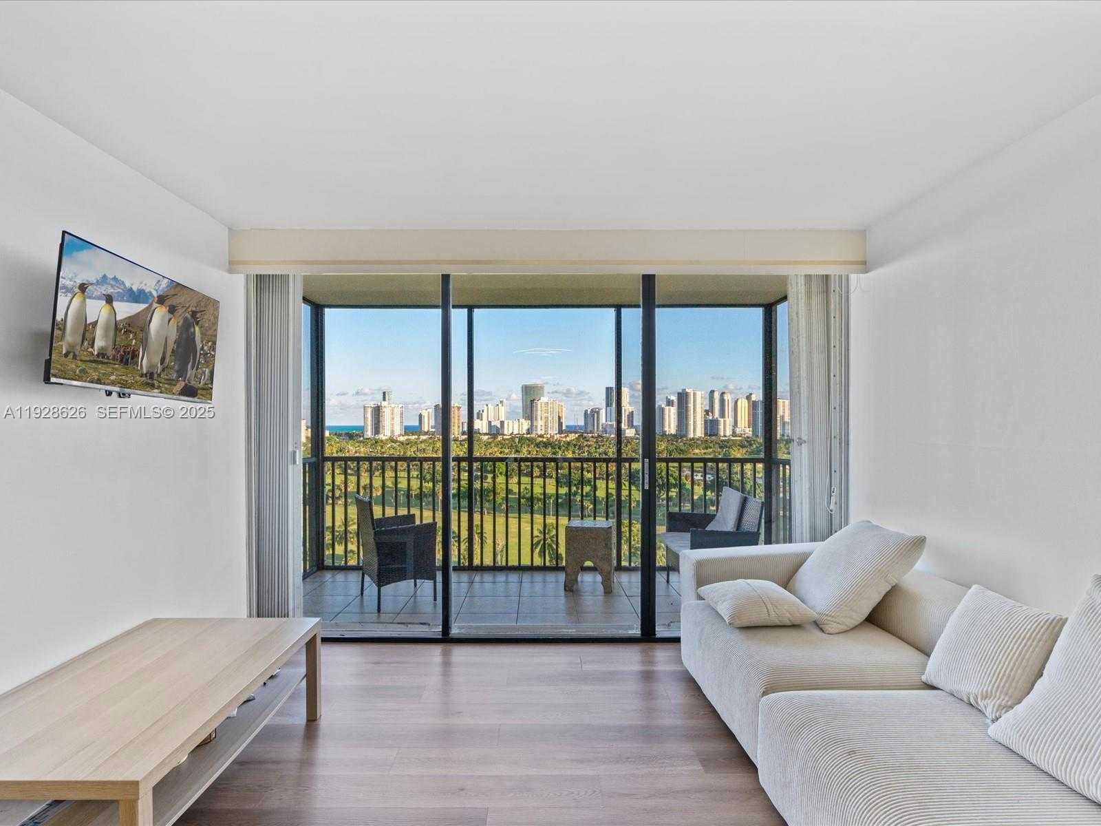 Imagen de Pequeño Objeto