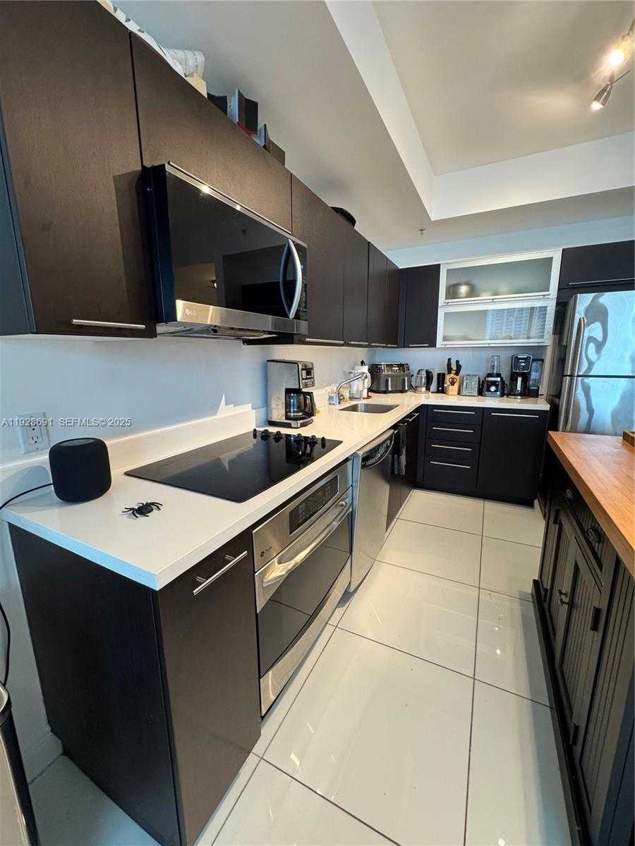 Small Image of 90 SOUTH WEST 3RD ST #3112, Miami Number 11