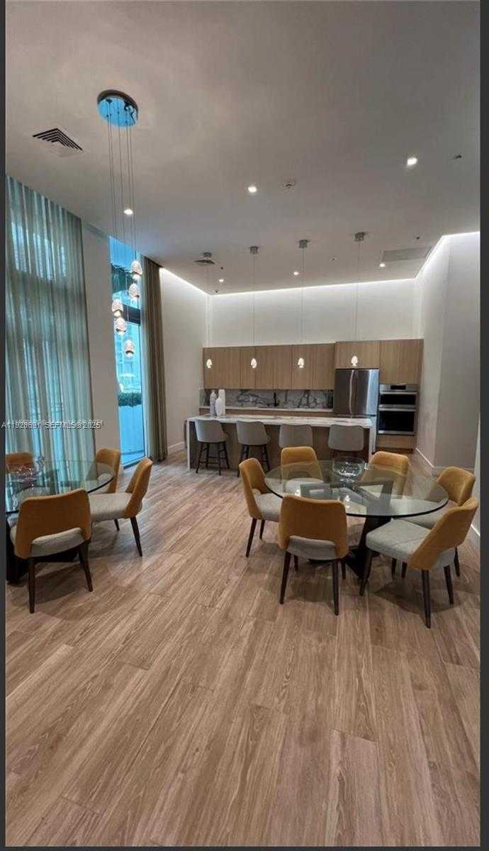 Small Image of 90 SOUTH WEST 3RD ST #3112, Miami Number 25