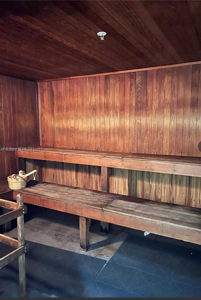 Small Image of 90 SOUTH WEST 3RD ST #3112, Miami Number 40