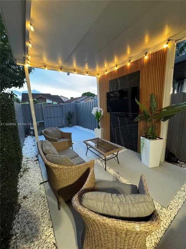 Small Image of 13308 SOUTH WEST 60TH TER, Miami Number 2