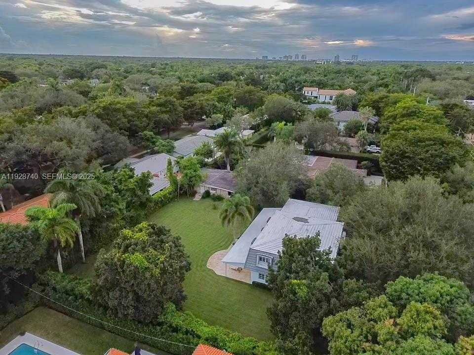 Small Image of 730 SOUTH WEST 80TH ST, Coral Gables Number 44