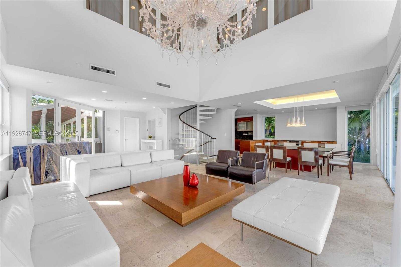 Small Image of 655 NORTH MASHTA DR, Key Biscayne Number 13