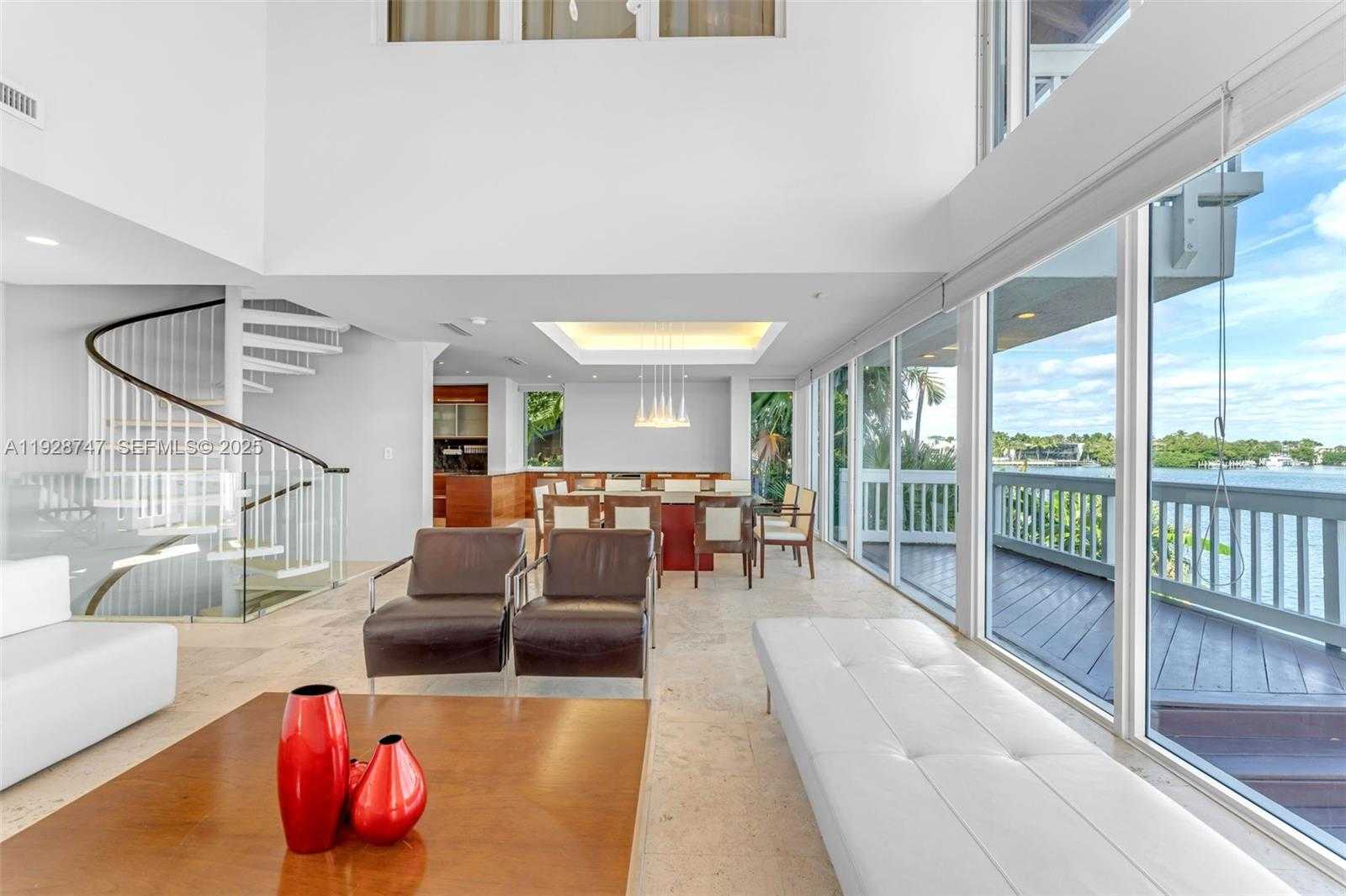 Small Image of 655 NORTH MASHTA DR, Key Biscayne Number 14