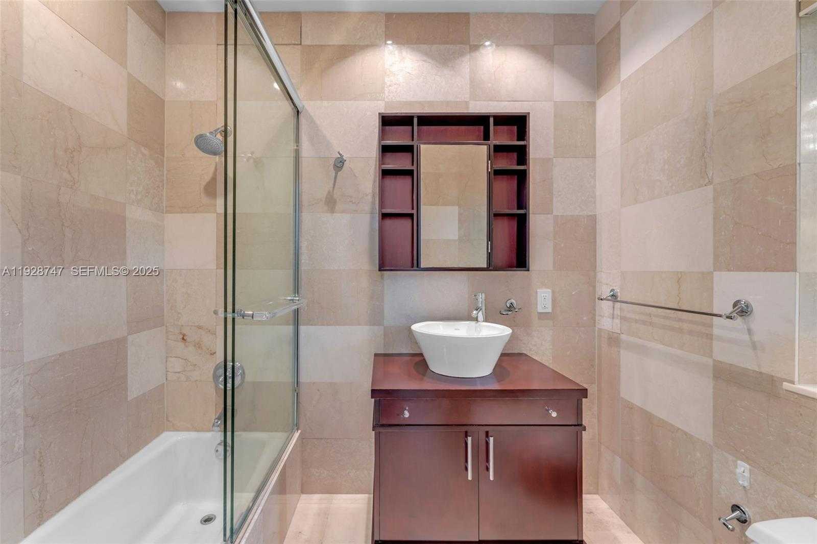 Small Image of 655 NORTH MASHTA DR, Key Biscayne Number 22